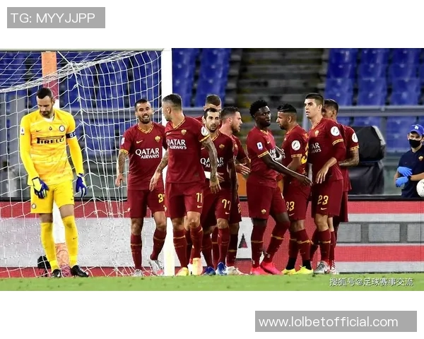 足总杯惊现历史冷门那不勒斯与波尔图激战成平局引发全场狂欢