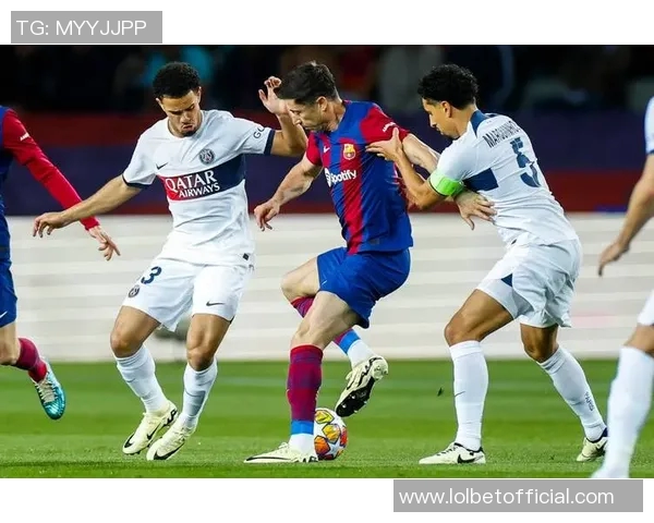 足总杯精彩对决皇马凭借帽子戏法逆转巴黎圣日耳曼全场沸腾